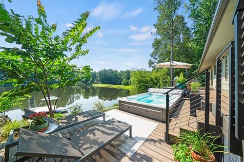 1085 Lake Charles Dr, Roswell, GA, 30075-3245 | Card Image