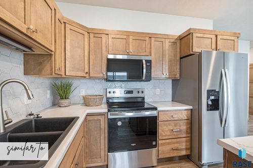 6200 S Ruby Jean Pl, Sioux Falls, SD, 57108-3484 | Card Image