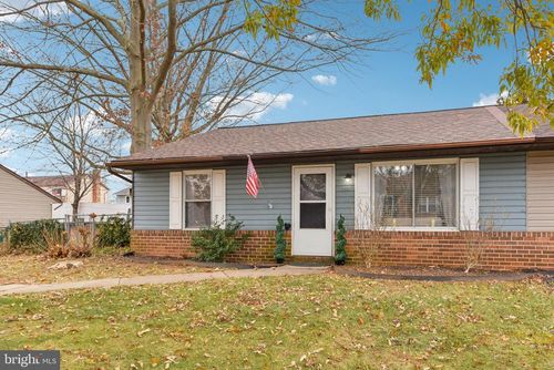 827 Johahn Dr, WESTMINSTER, MD, 21158-4209 | Card Image