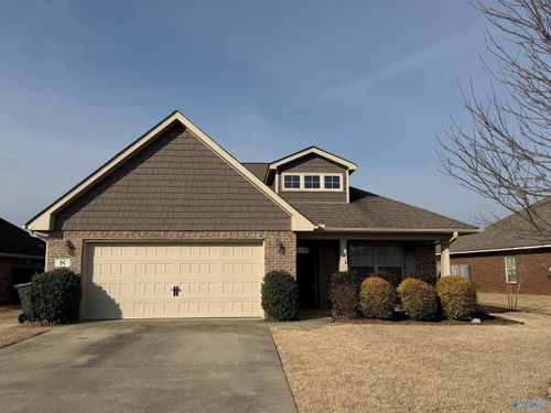 8 Easy St, Decatur, AL, 35603-7511 | Card Image