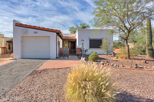 330 E Paseo Azul, Green Valley, AZ, 85614-4136 | Card Image