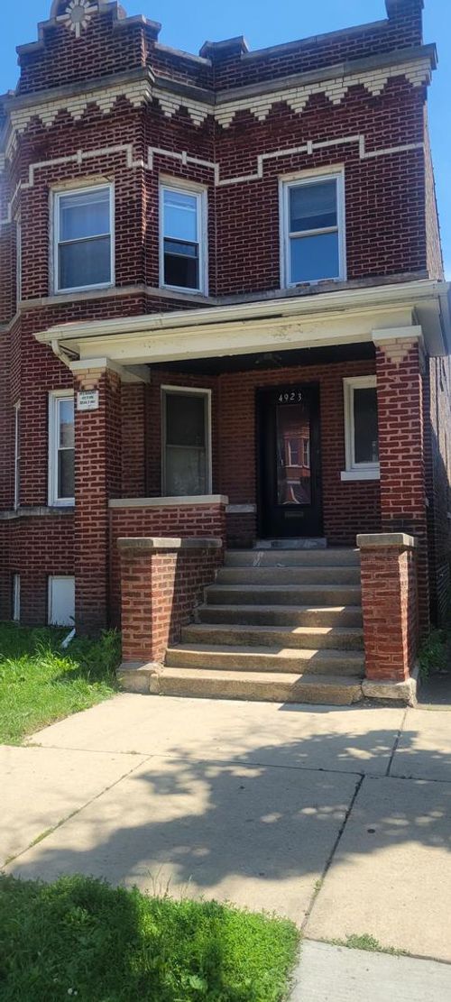 4923 Iowa St, Chicago, IL, 60651-3113 | Card Image