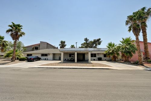 1951 Papago Ln, Las Vegas, NV, 89169-3352 | Card Image