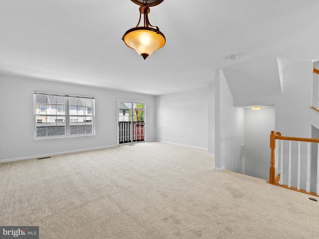 22937 Whitehall Ter, Townhouse with 4 bedrooms, 3 bathrooms and null parking in STERLING VA | Image 6