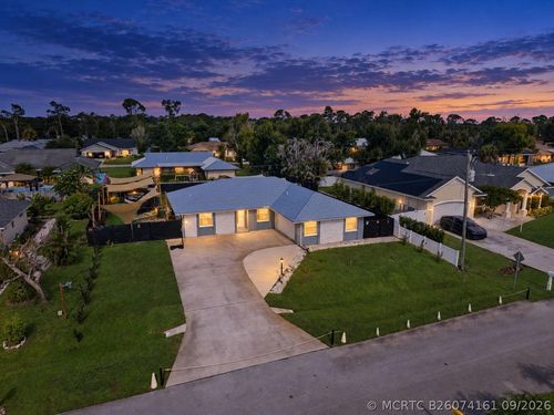 5111 Eagle Dr, Fort Pierce, FL, 34951-2368 | Card Image