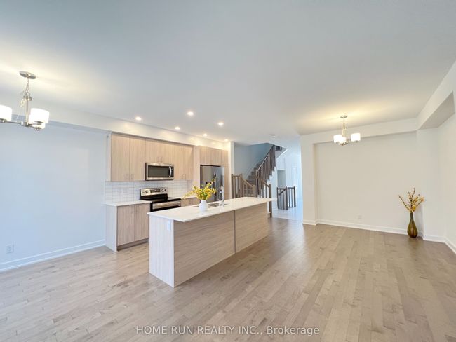 629 Rathburn Lane, House attached with 3 bedrooms, 3 bathrooms and 1 parking in Gloucester ON | Image 4