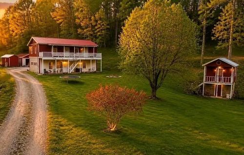 665 665 Craft Crk, Salyersville, KY, 41465 | Card Image