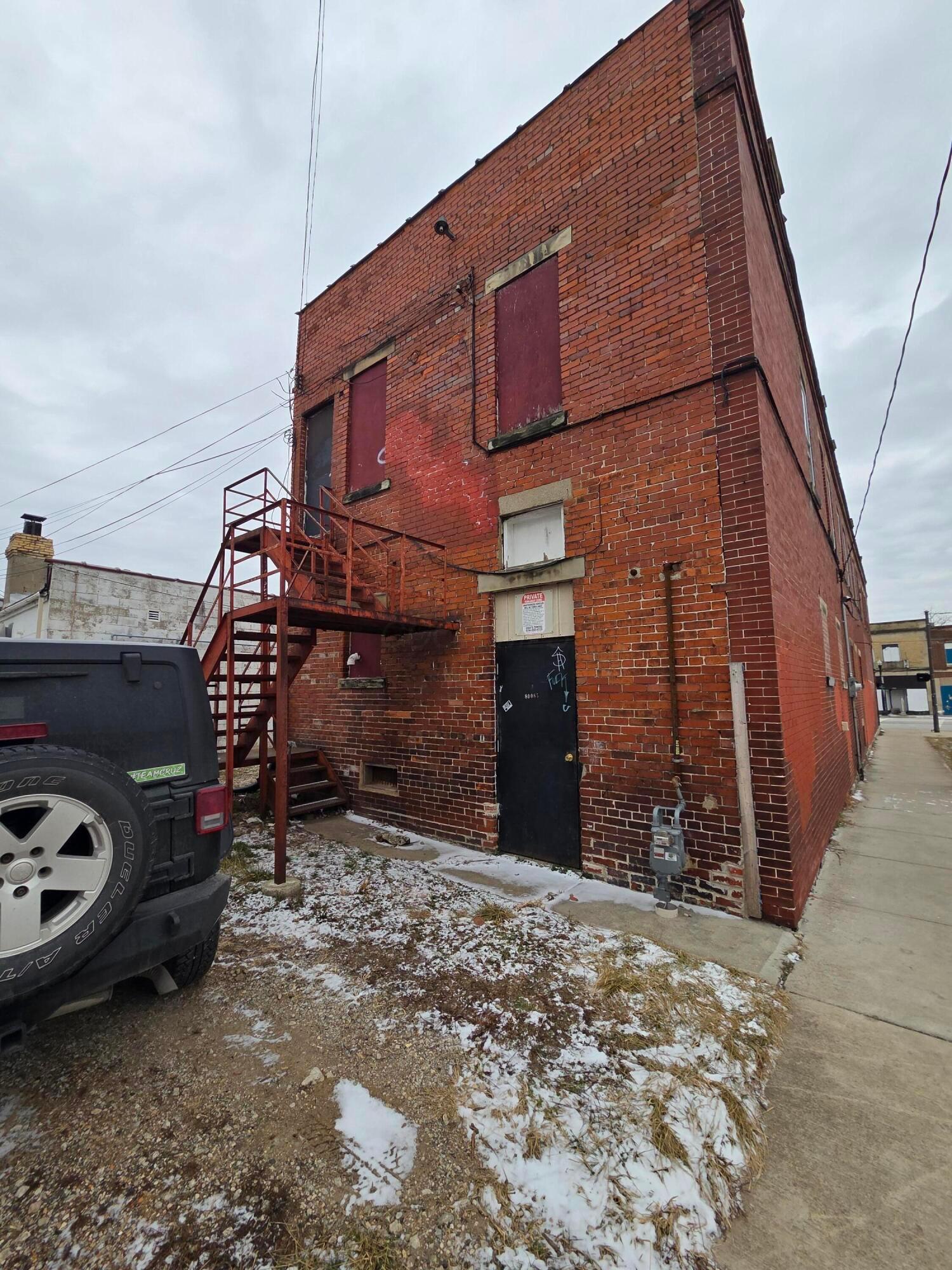 Commercial Sale in Columbus 2