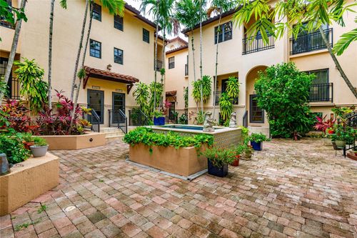 2819-2819 Coconut Ave, Miami, FL, 33133-3724 | Card Image