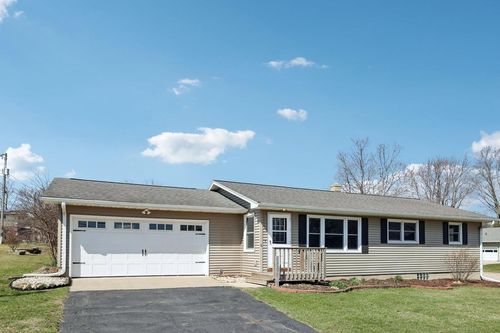 402 S Lindsey St, Dodgeville, WI, 53533-1850 | Card Image