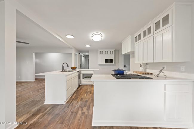 Kitchen view 5 | Image 14