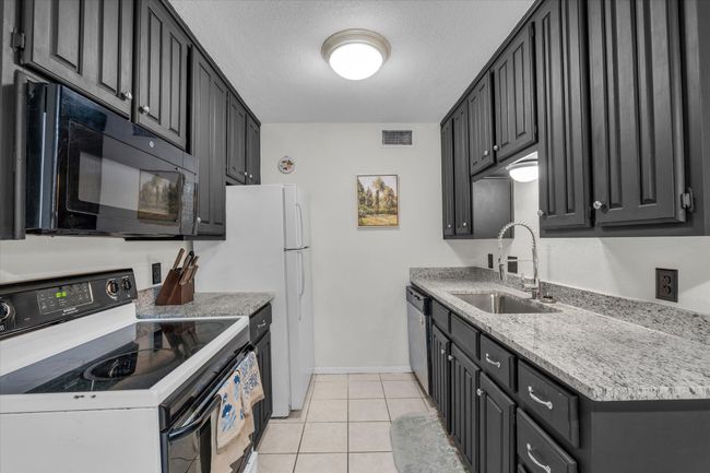 APT-103 - 1421 S 12 Th St, Condo with 2 bedrooms, 2 bathrooms and null parking in Waco TX | Image 8