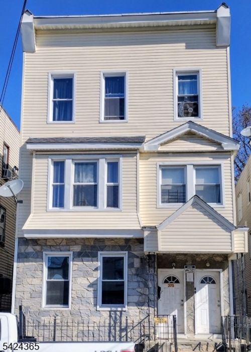 apt-2-375 6th Ave W, Newark, NJ, 07107-1193 | Card Image