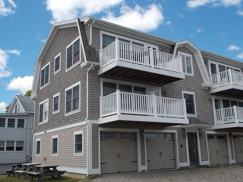 2-8 Oceanside Avenue, York, ME, 03909 | Card Image