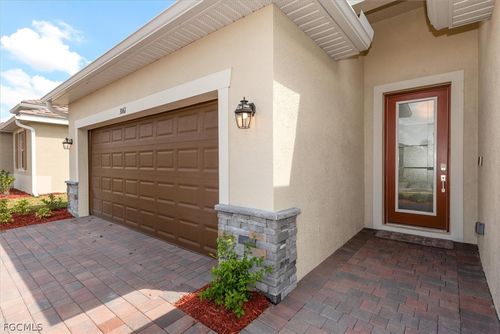 3061 Weston Manor Dr, ALVA, FL, 33920-4756 | Card Image