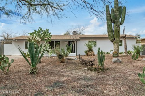 1801 N Cloverland Avenue, Tucson, AZ, 85712 | Card Image