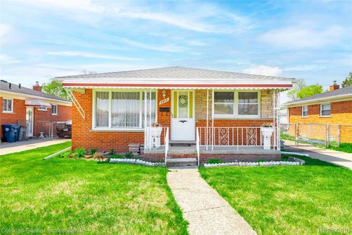 8915 Wormer, Redford, MI, 48239-1294 | Card Image