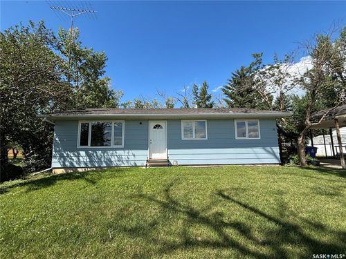 18 Railway Ave, Marengo, SK, S0L1S2 | Card Image