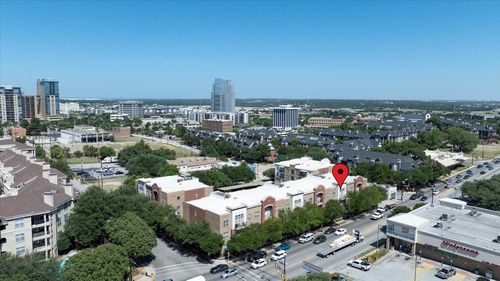 950 Henderson St, Fort Worth, TX, 76102-3567 | Card Image