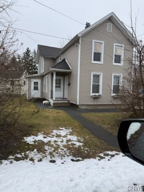 173 Ely St, Watertown, NY, 13601-8382 | Card Image