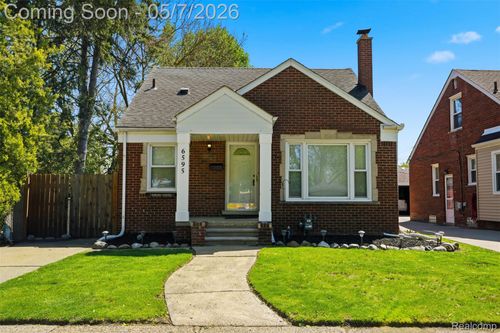 6595 Winona Ave, Allen Park, MI, 48101-2323 | Card Image