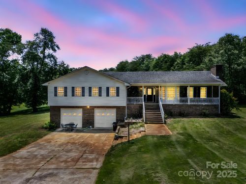 281 N Quail Run, Forest City, NC, 28043-8202 | Card Image
