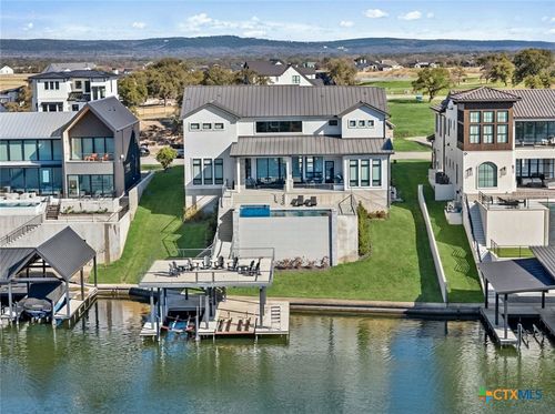 121 Houdini Way, Kingsland, TX, 78639-2209 | Card Image