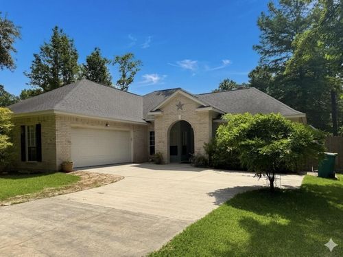 43 Rolling Hills Dr, Conroe, TX, 77304-1148 | Card Image