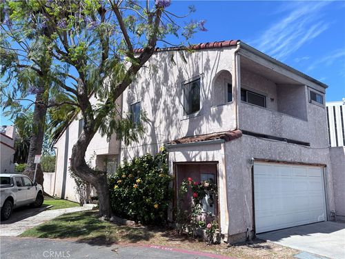134 Racquet Club Dr, Compton, CA, 90220-3182 | Card Image
