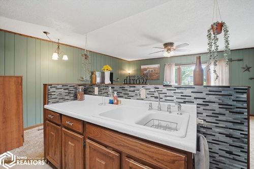 1902 12th Street, Eldora, IA, 50627 | Card Image