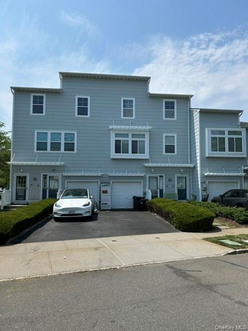 a-175 Schooner St, Arverne, NY, 11692-2004 | Card Image