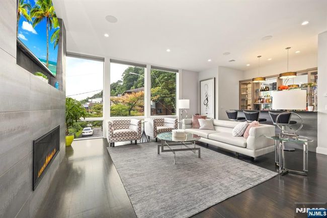 12 Hooks Ln, Condo with 4 bedrooms, 4 bathrooms and null parking in Edgewater NJ | Image 12