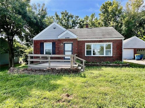 11521 Felton St, Sugar Creek, MO, 64054-1361 | Card Image