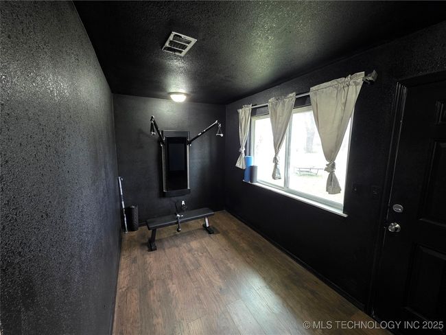 Office or Bonus Room | Image 15