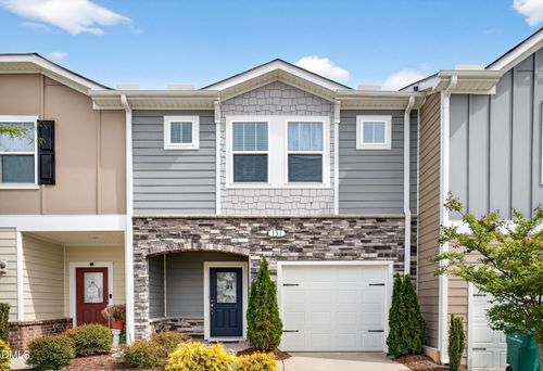 131 Joneshaven Dr, Fuquay Varina, NC, 27526-4333 | Card Image