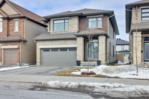 176 Balikun Hts, Stittsville, ON, K2V0B6 | Card Image