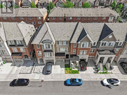 11 Fusilier Dr, Scarborough, ON, M1L0J4 | Card Image