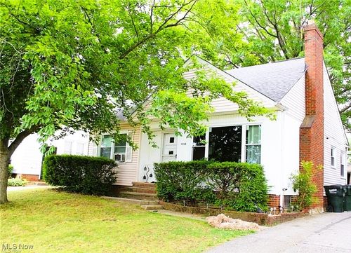 11100 Wallingford Ave, Garfield Heights, OH, 44125-2748 | Card Image