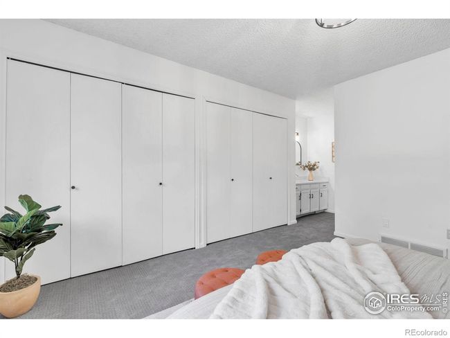 Primary looking toward additional vanity | Image 21