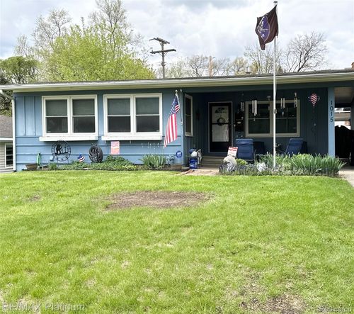 1015 Canal Street, Milford Village, MI, 48381 | Card Image