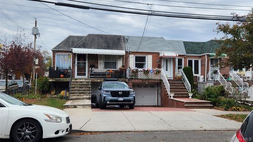 11516 Poppenhusen Ave, College Point, NY, 11356-1043 | Card Image