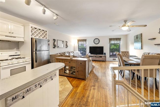 181 Long Hill Rd, House attached with 1 bedrooms, 2 bathrooms and null parking in Little Falls NJ | Image 12