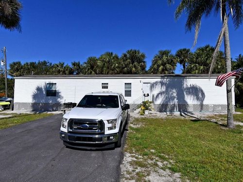 5132 Melissa Ln, Fort Pierce, FL, 34946-9126 | Card Image