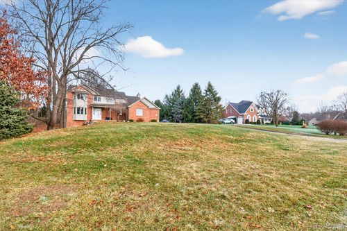 3530 Kipling Cir, Howell, MI, 48843-7462 | Card Image