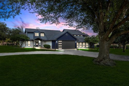 117 Modoc Trl, Lake Kiowa, TX, 76240-9414 | Card Image