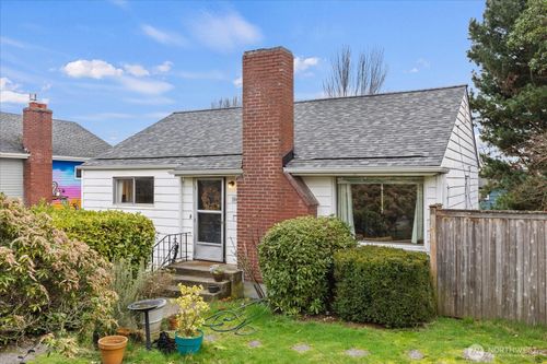 3602 38th Ave W, Seattle, WA, 98199-1912 | Card Image