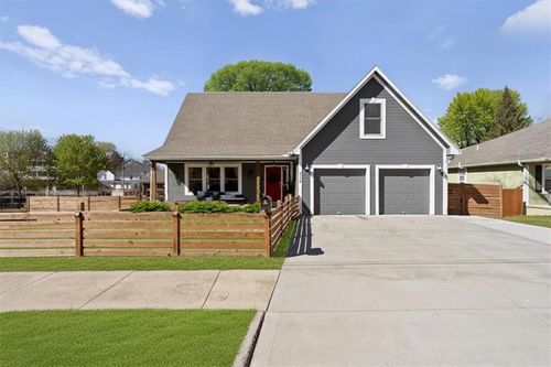 715 4th St, Atchison, KS, 66002-2903 | Card Image