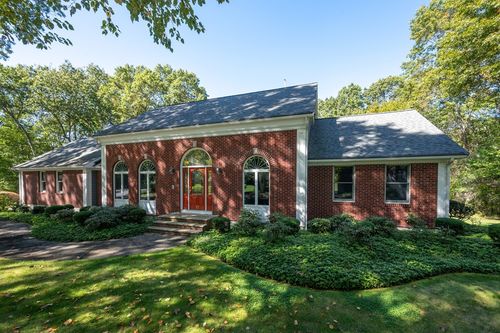 17 Robincrest Ct, Seekonk, MA, 02771-1322 | Card Image