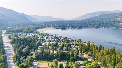 10 Skands Rd, House other with 3 bedrooms, 1 bathrooms and 10 parking in Christina Lake BC | Image 3