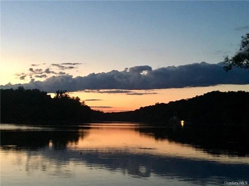 28-3300 Baker Hwy, Mohegan Lake, NY, 10547-1765 | Card Image